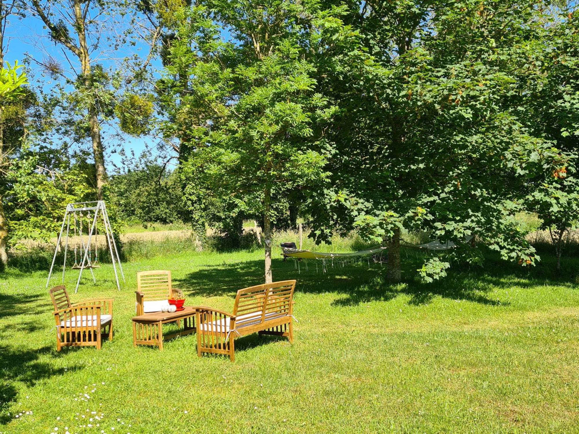 La Maison Des Tilleuls Bed & Breakfast Saint-Germain-Sur-Seves Exterior photo