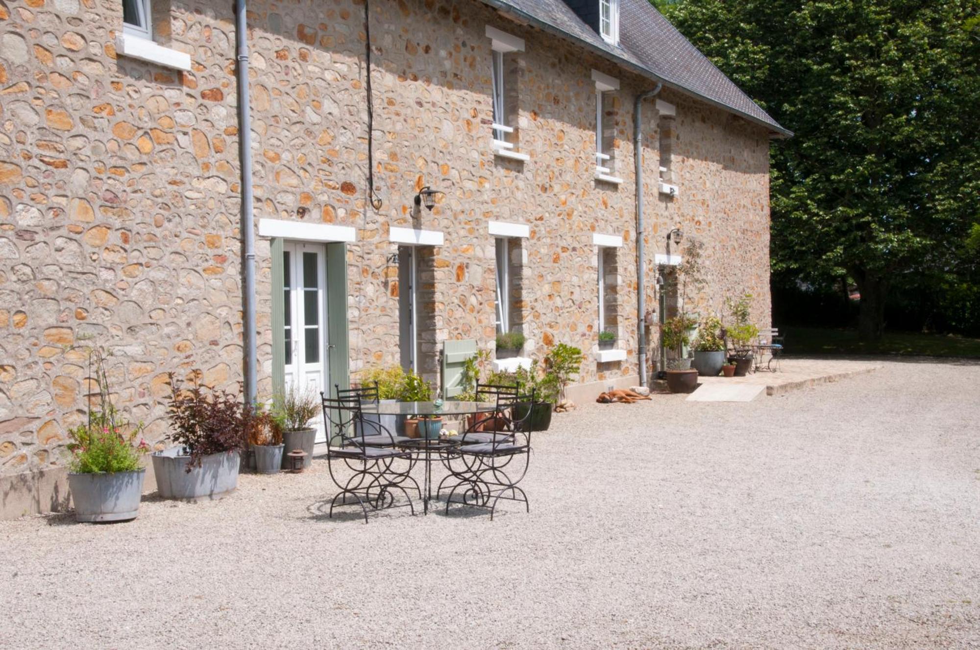 La Maison Des Tilleuls Saint-Germain-Sur-Seves Exterior photo